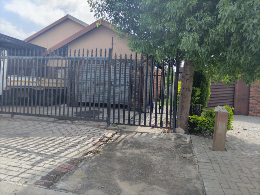 4 Bedroom Property for Sale in Boitekong North West